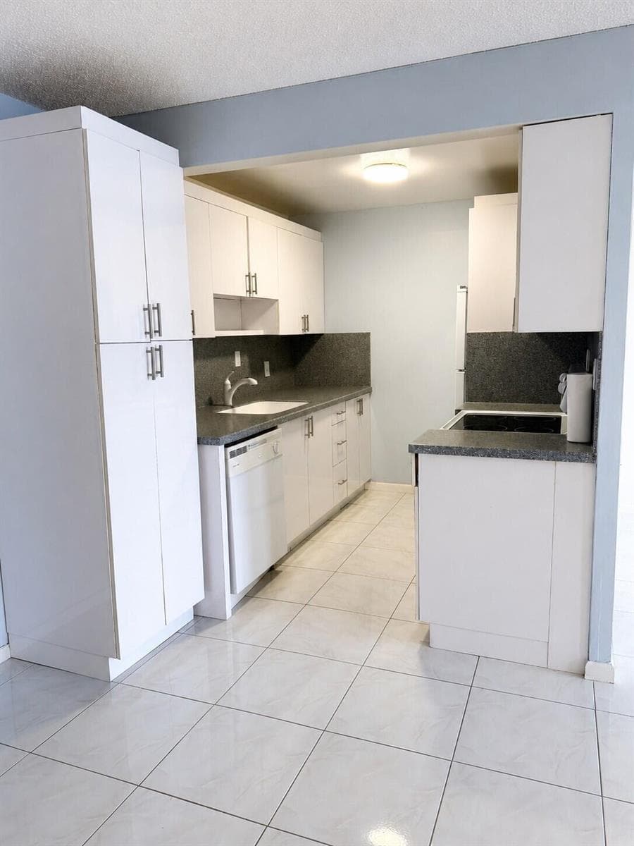1089 WOLVERTON E # 1089, Boca Raton, FL 33434 — zdjęcie 2