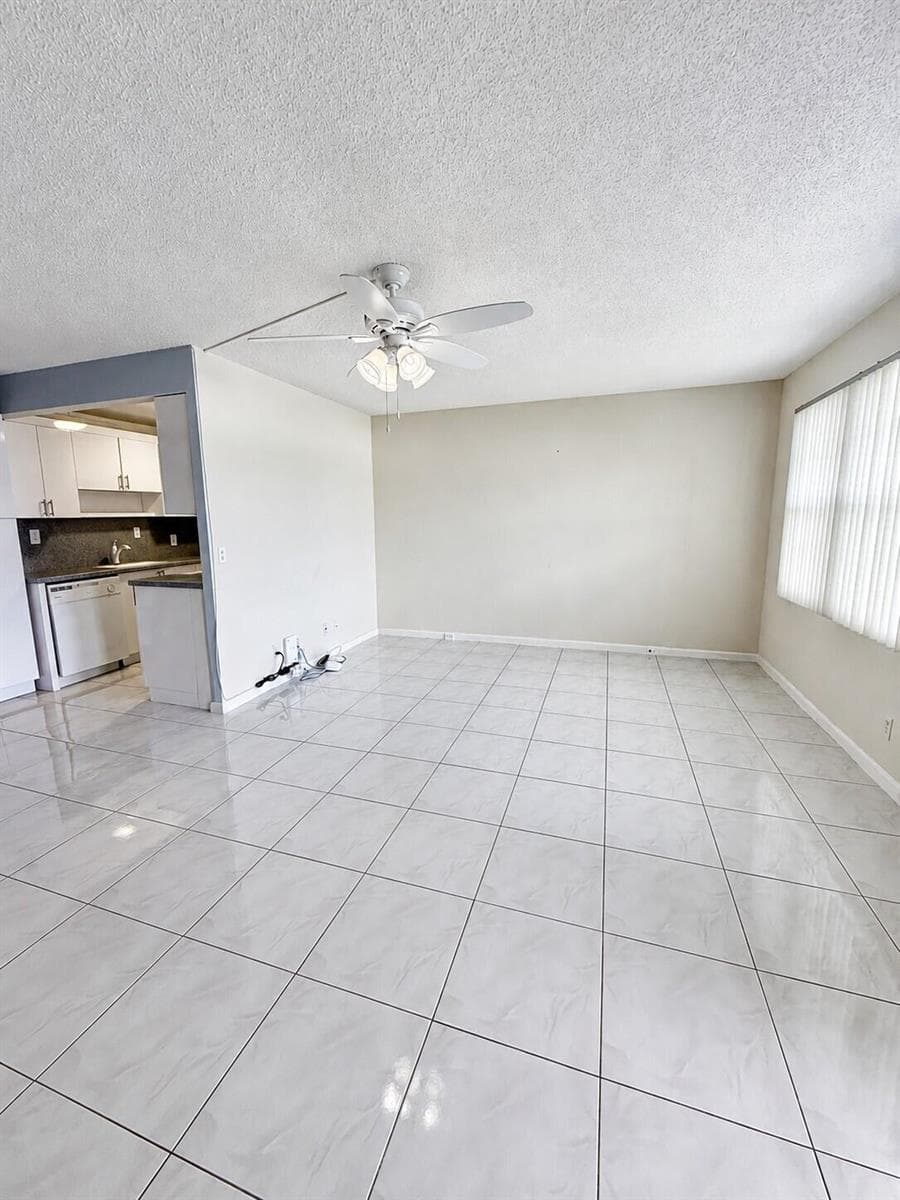 1089 WOLVERTON E # 1089, Boca Raton, FL 33434 — zdjęcie 4