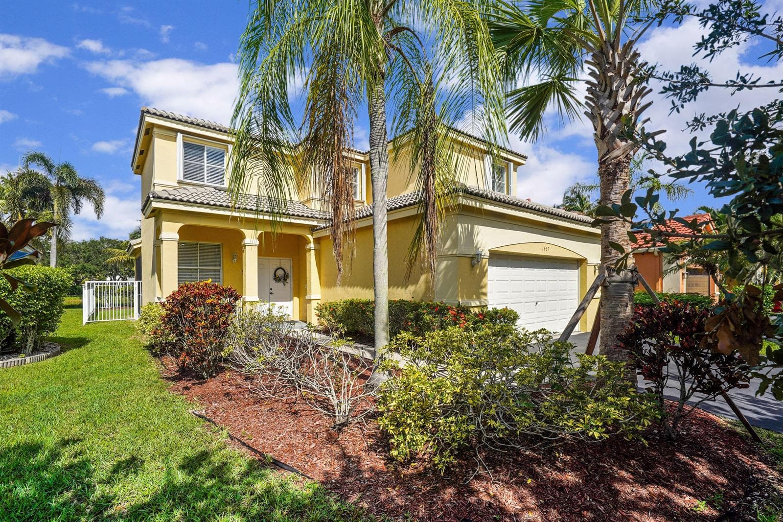1457 BANYAN Way, Weston, FL 33327