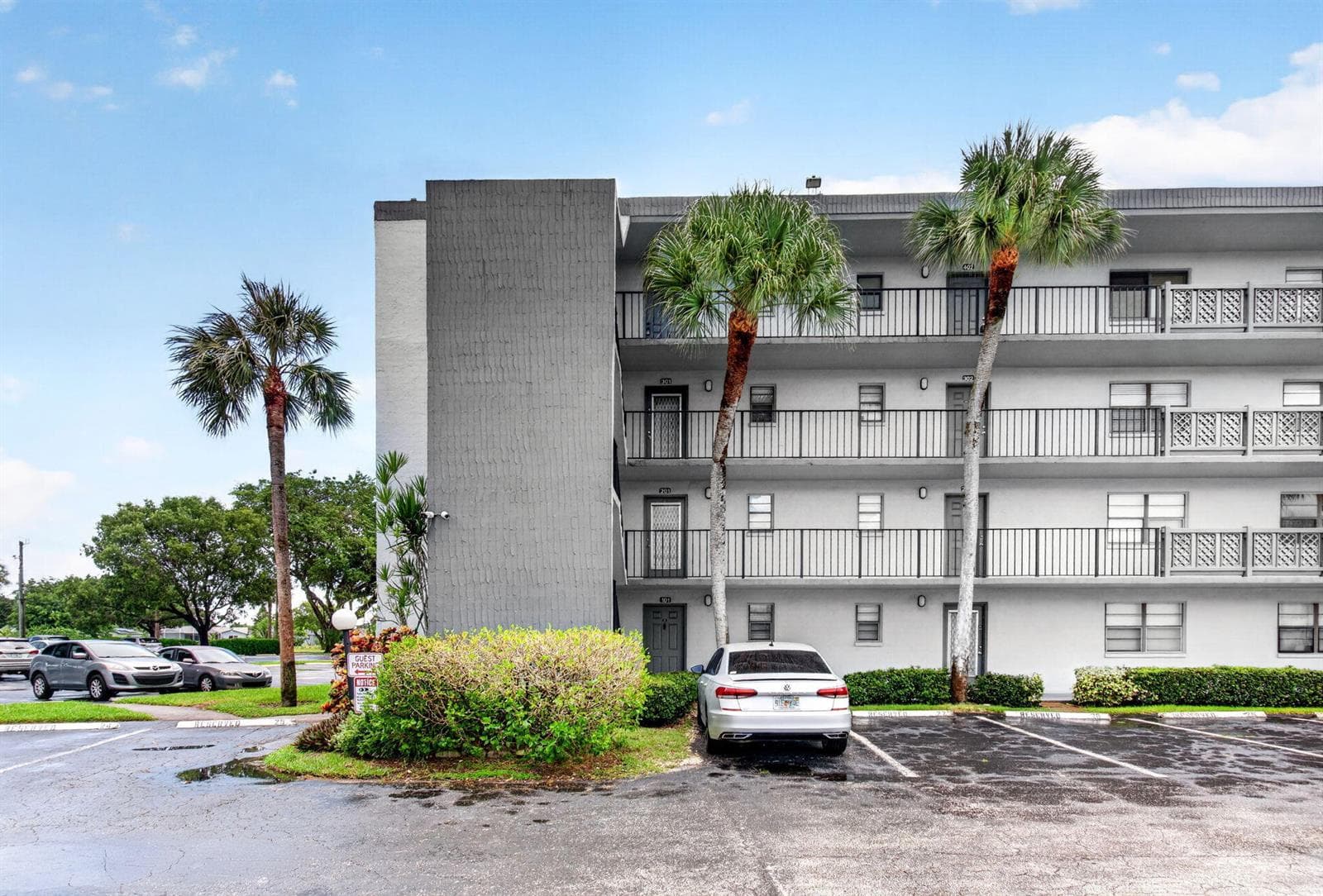 9440 SW 8TH Street # 401, Boca Raton, FL 33428