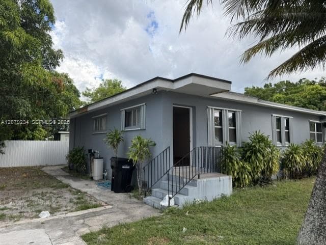 805 NE 134th St # B, North Miami, FL 33161 — zdjęcie 2