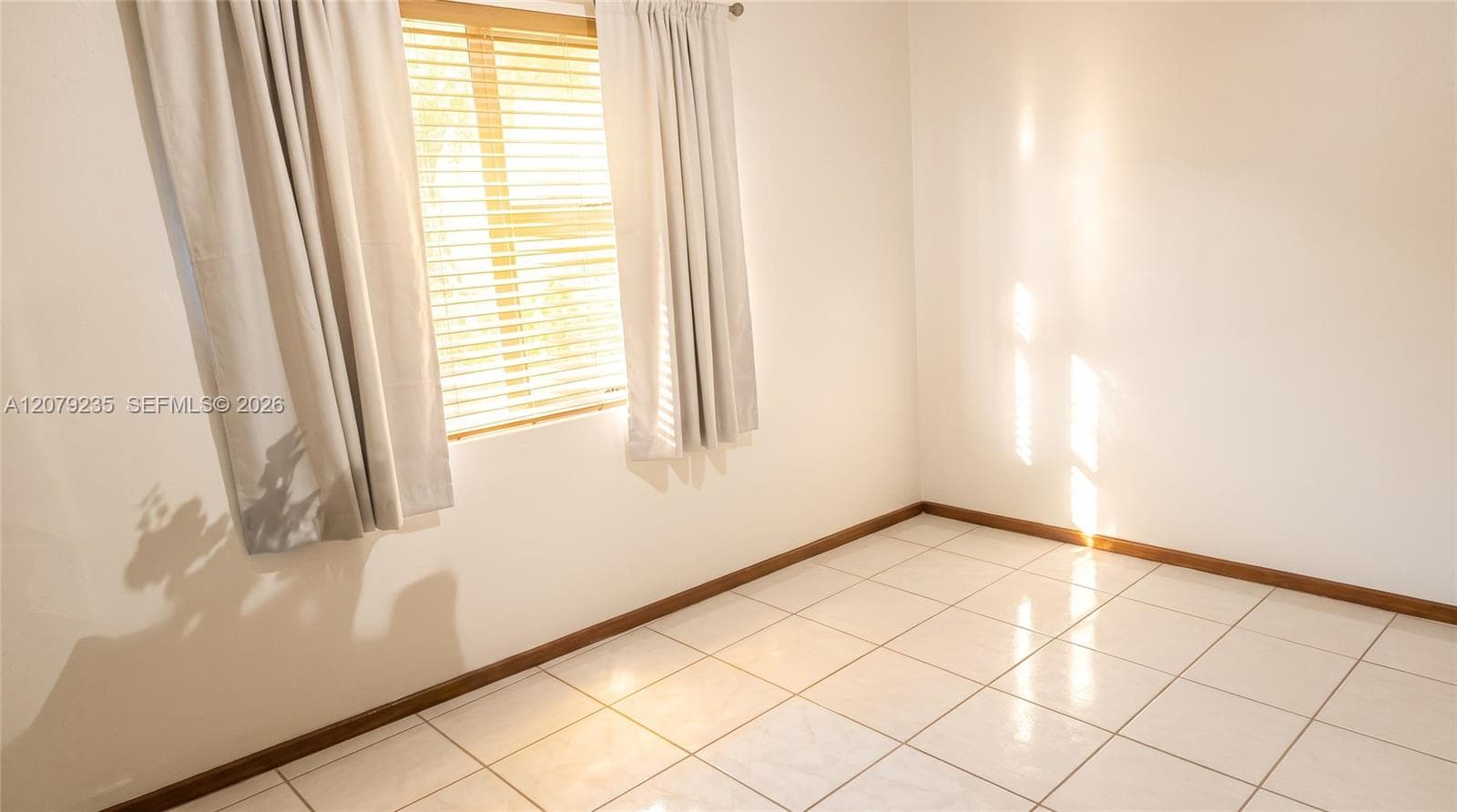 2506 Acapulco Dr, Miramar, FL 33023 — zdjęcie 4