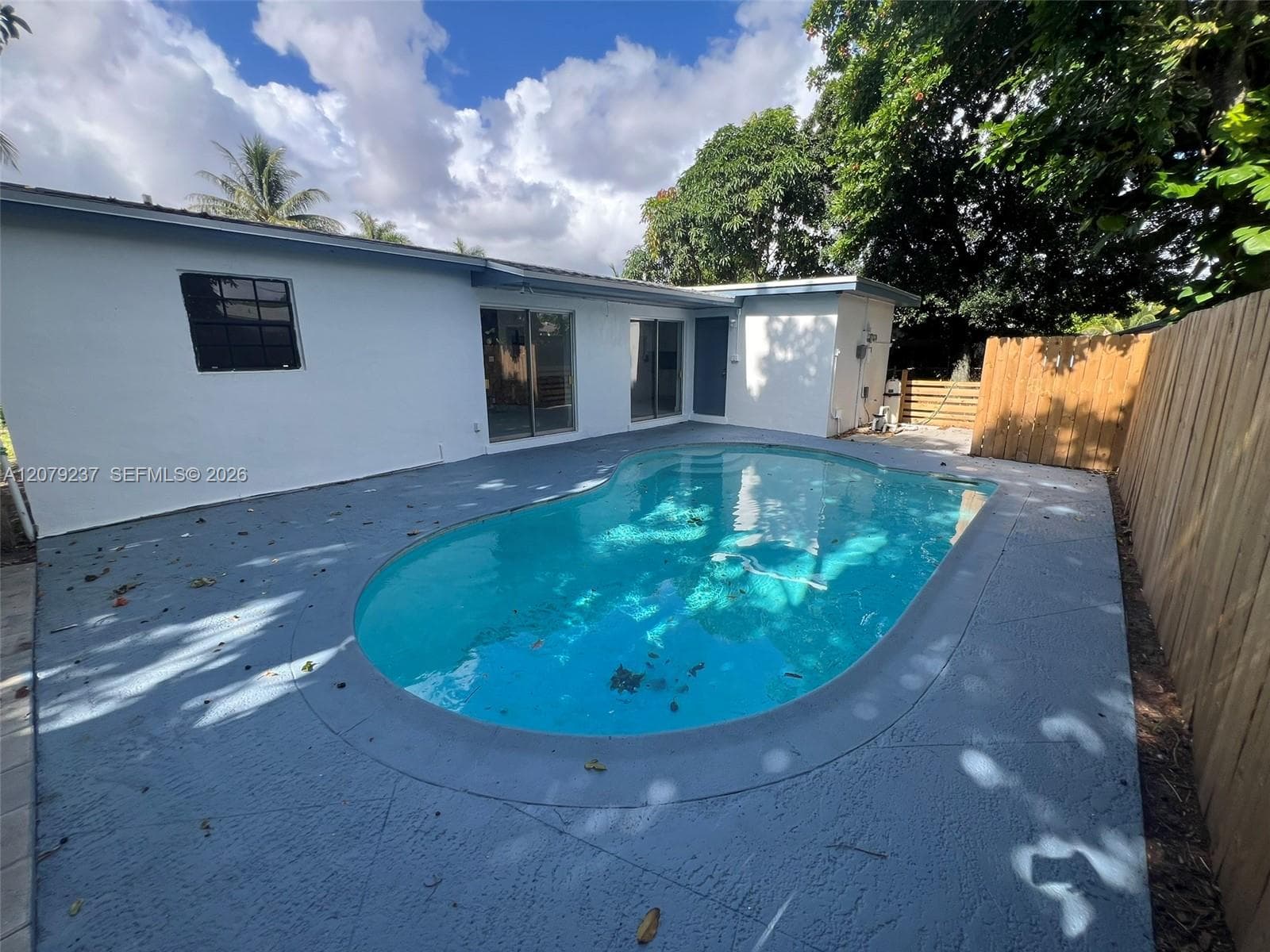 4421 NW 33rd St, Lauderdale Lakes, FL 33319 — zdjęcie 2