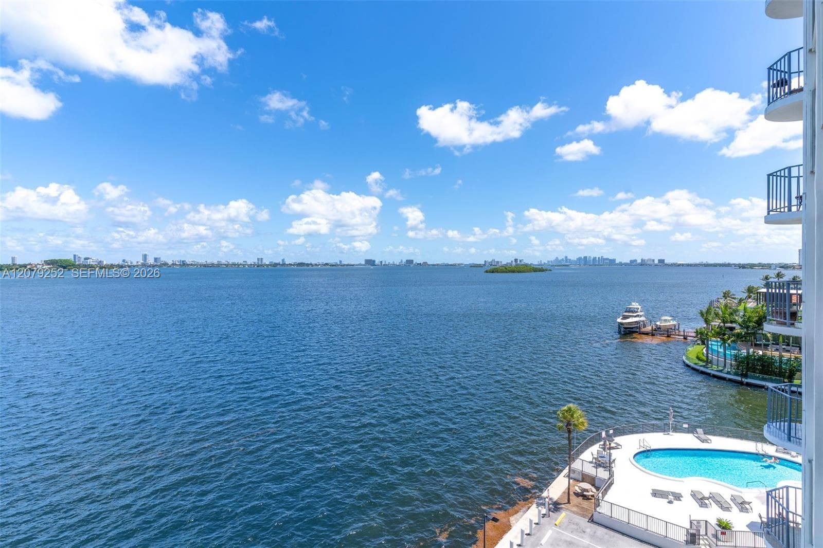 11930 N Bayshore Dr # 704, North Miami, FL 33181 — zdjęcie 2
