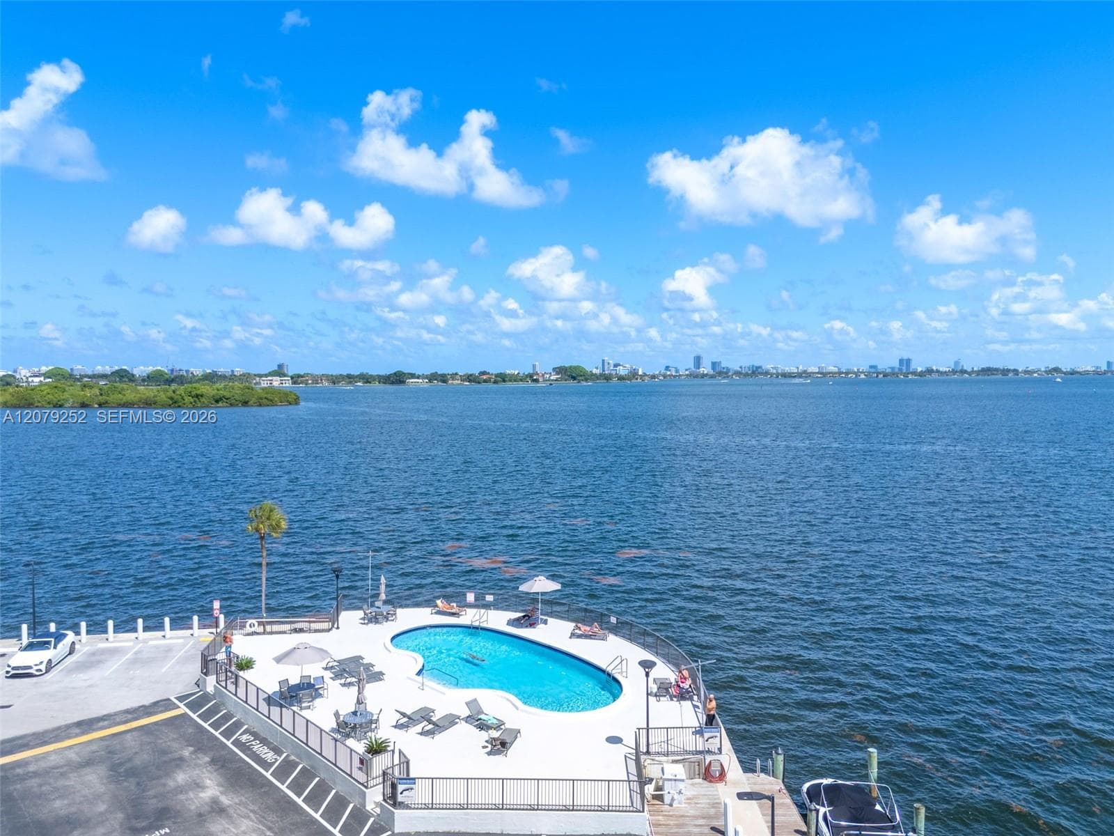 11930 N Bayshore Dr # 704, North Miami, FL 33181 — zdjęcie 3