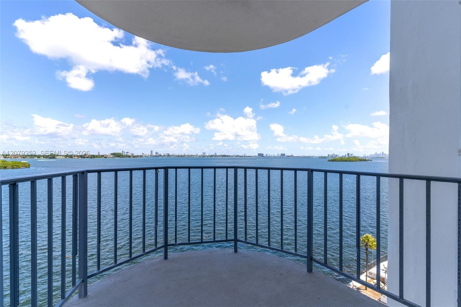 11930 N Bayshore Dr # 704, North Miami, FL 33181