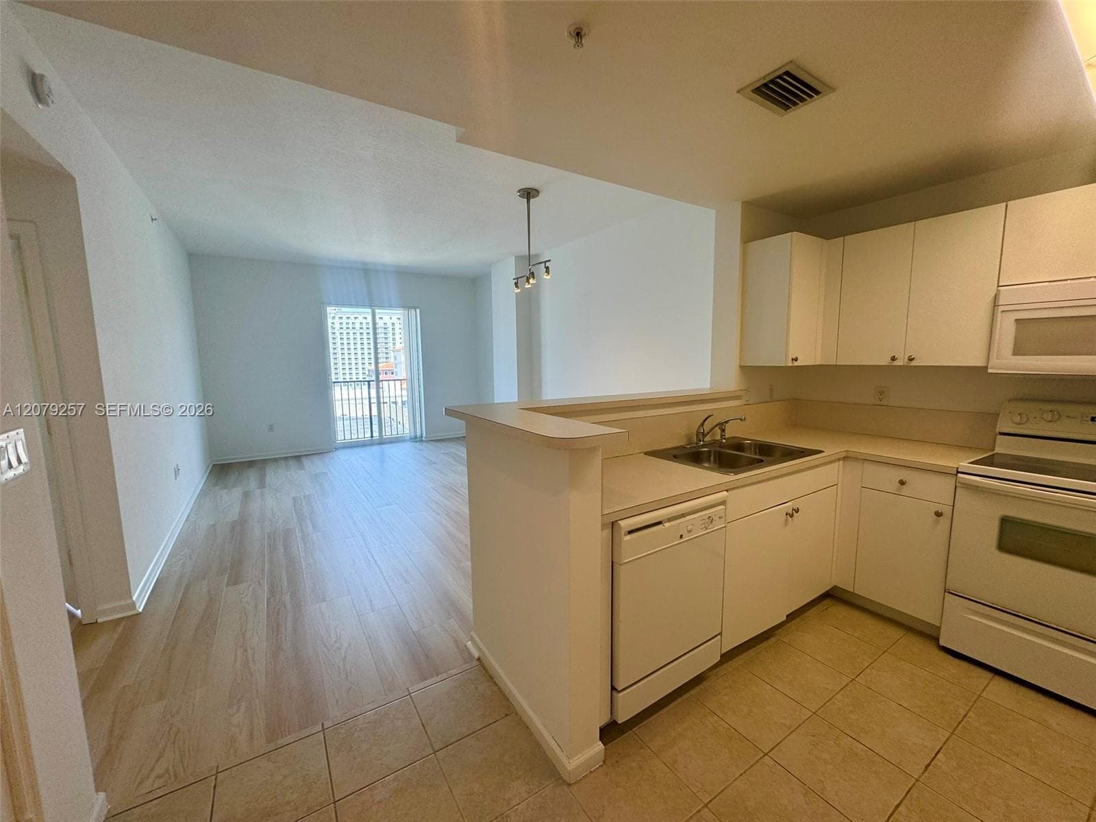 10 Aragon Ave # 1008, Coral Gables, FL 33134 — zdjęcie 2