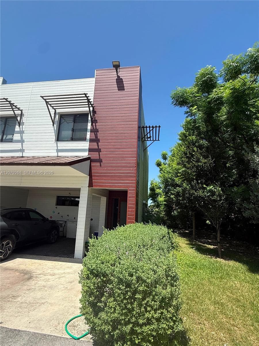 916 NW 8th St # 6, Florida City, FL 33034