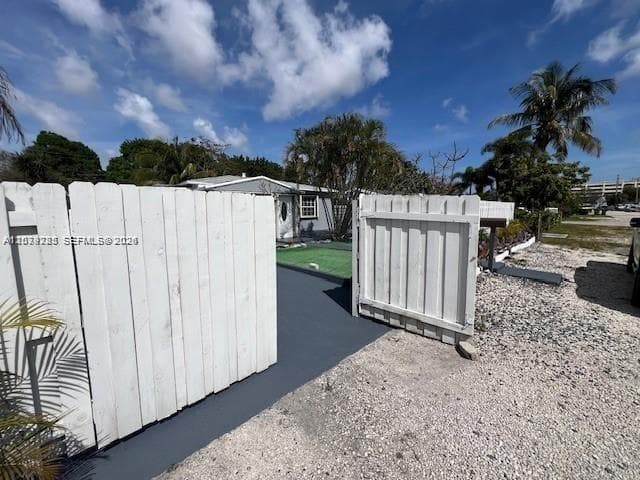 307 SW 15th St # 1, Fort Lauderdale, FL 33315