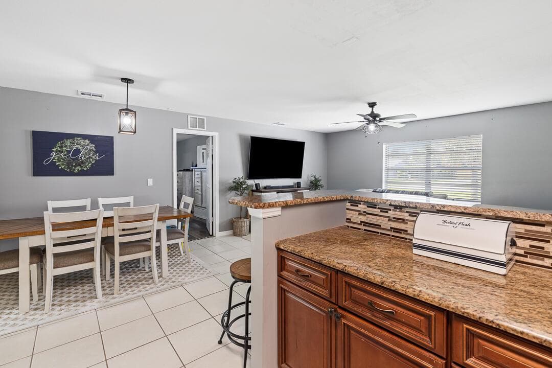 7506 KENWOOD Road, Fort Pierce, FL 34951 — zdjęcie 5