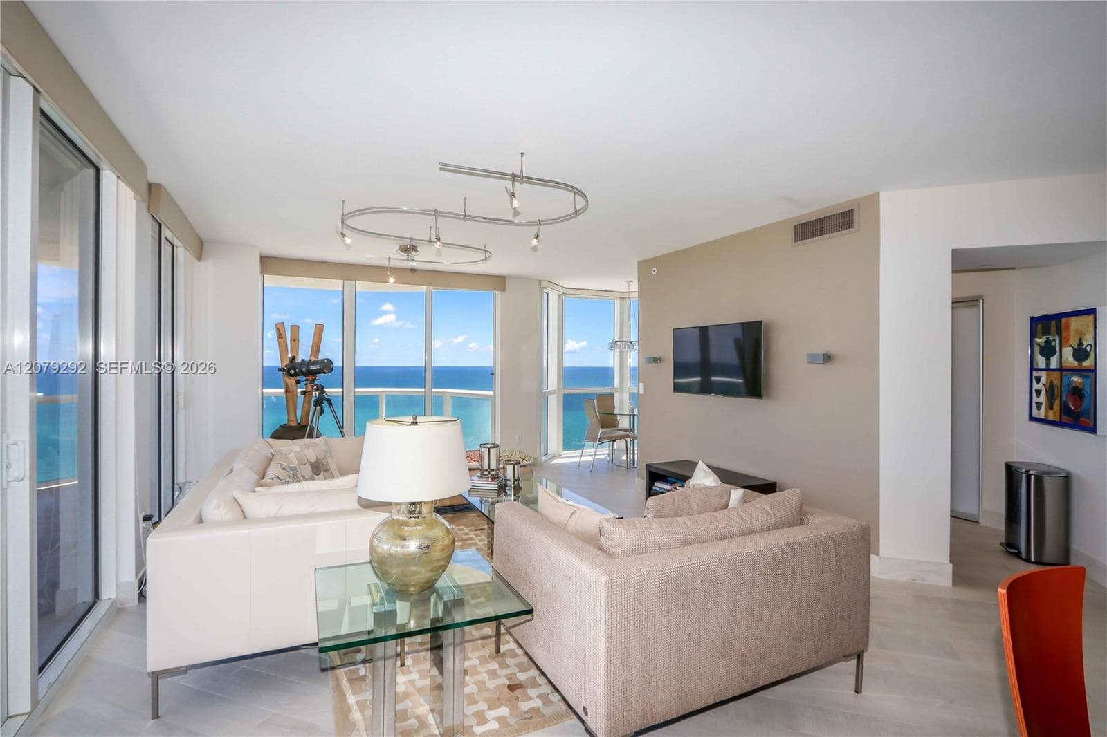6365 Collins Ave # 2401, Miami Beach, FL 33141 — zdjęcie 2