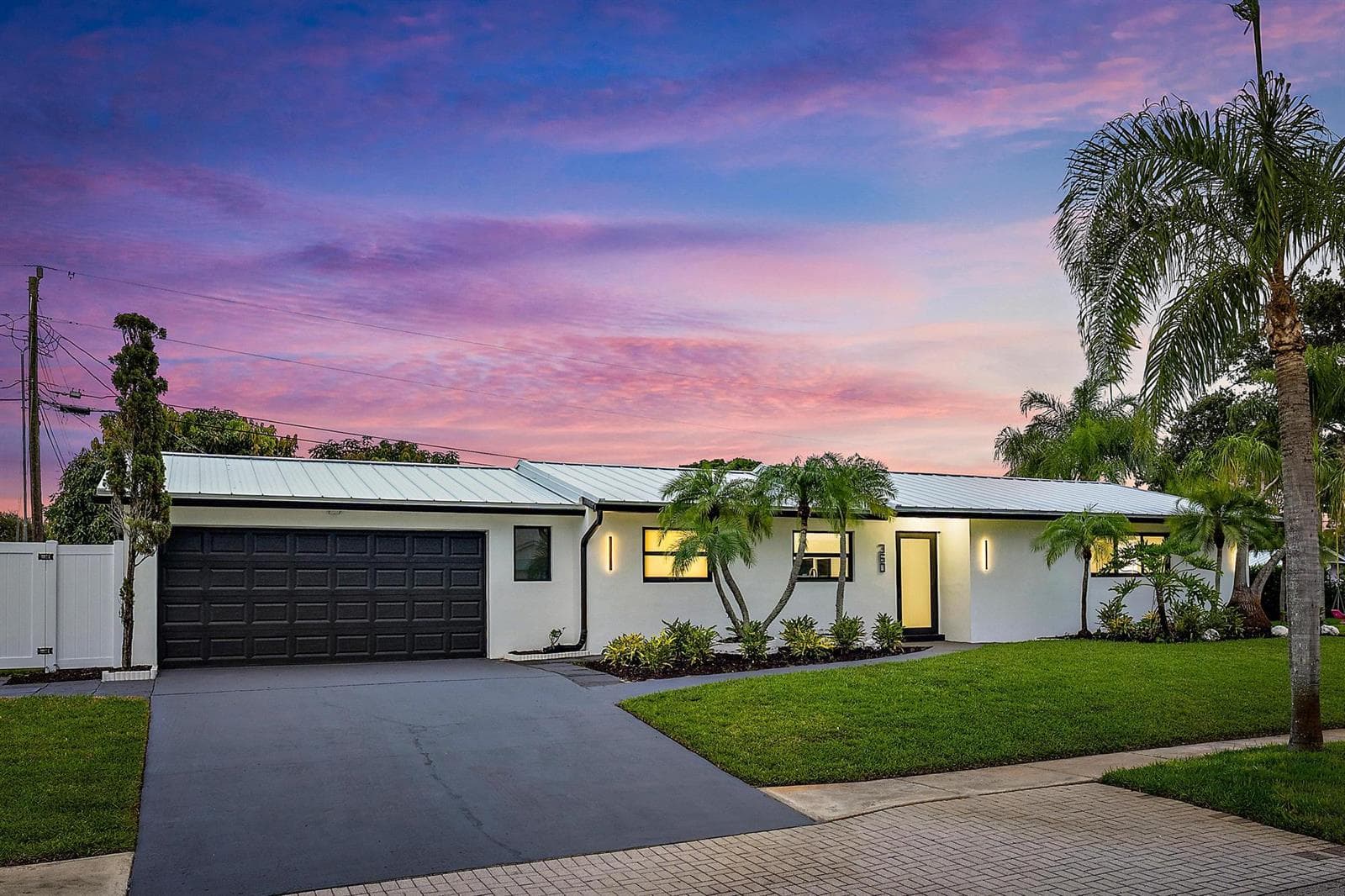 360 Saturn Avenue, Tequesta, FL 33469