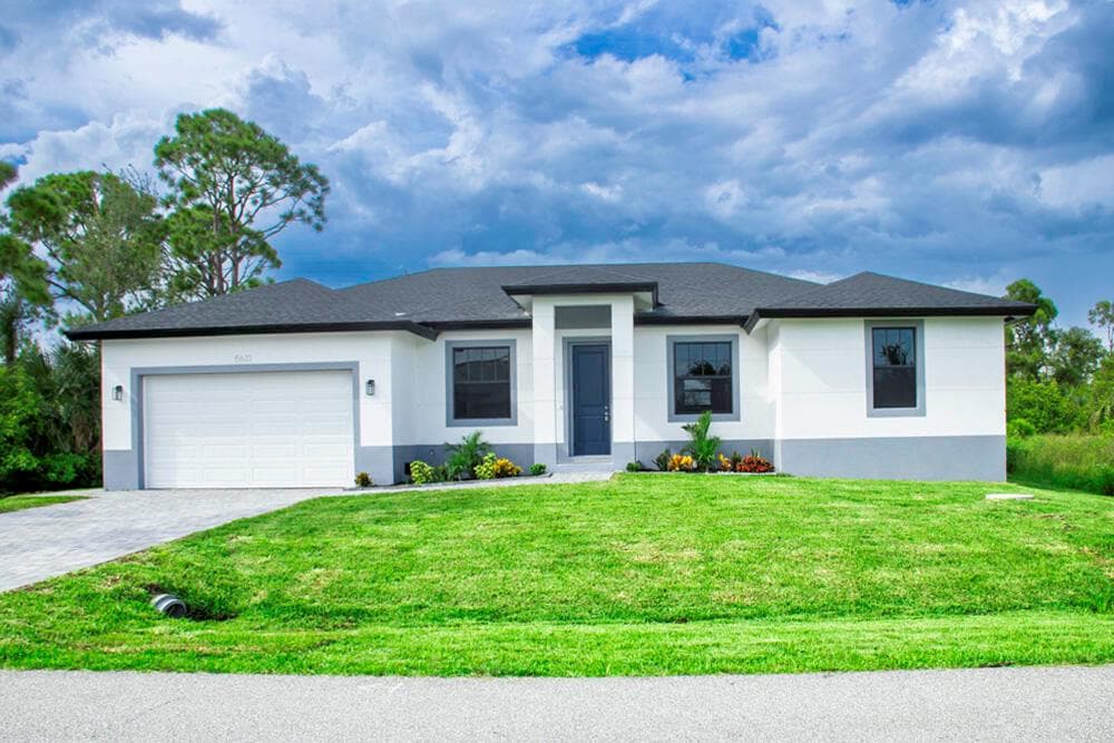 15633 LAKELAND Circle, Port Charlotte, FL 33981