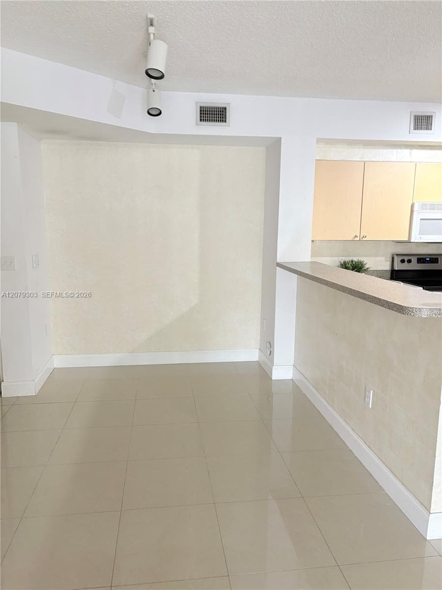 8030 N Nob Hill Rd # 105, Tamarac, FL 33321 — zdjęcie 4