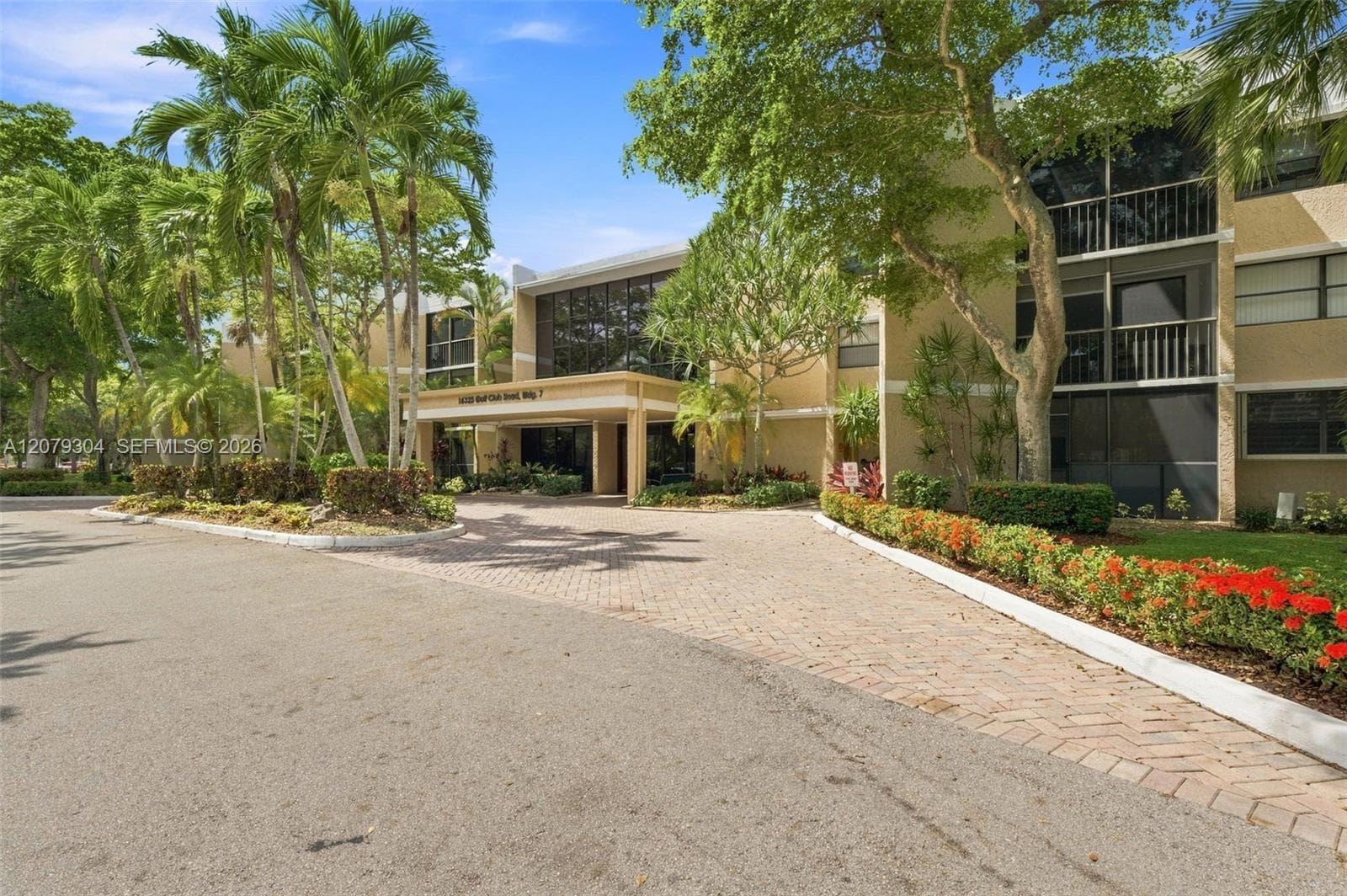 16325 Golf Club Rd # 104, Weston, FL 33326 — zdjęcie 4