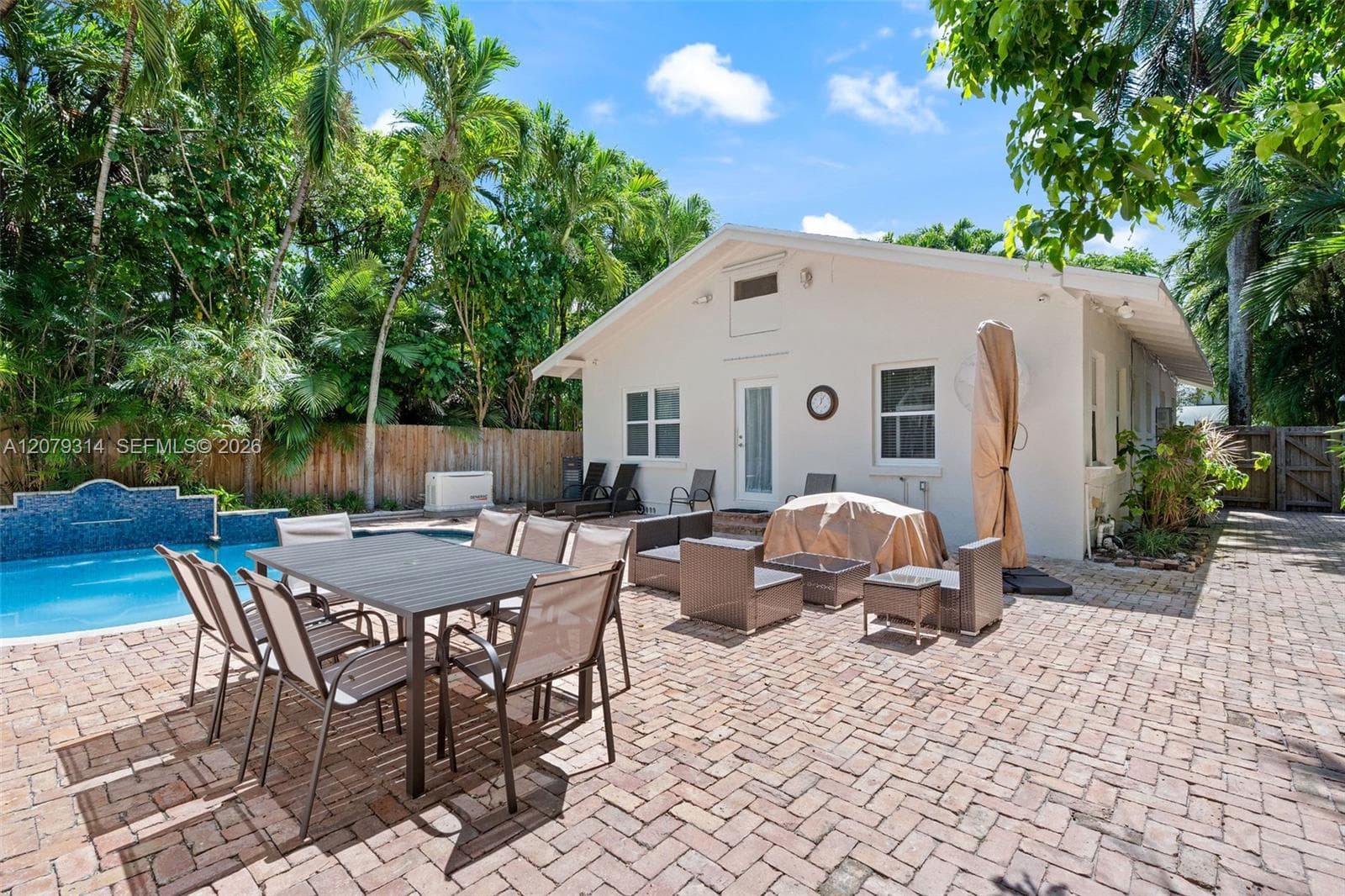 2465 Inagua Ave, Miami, FL 33133 — zdjęcie 3