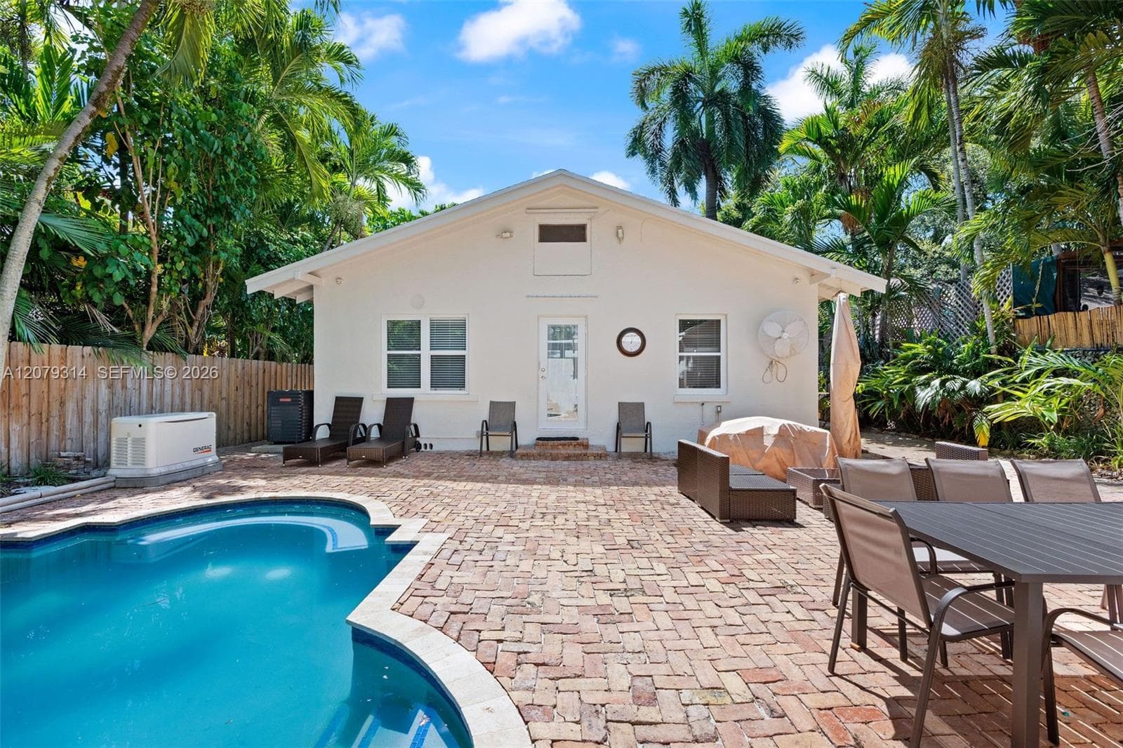 2465 Inagua Ave, Miami, FL 33133 — zdjęcie 4