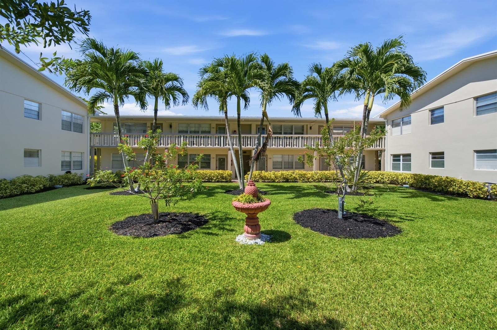 489 Tilford W, Deerfield Beach, FL 33442 — zdjęcie 2