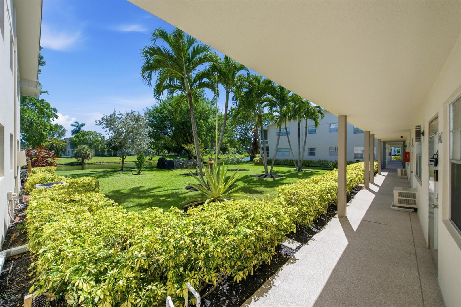 489 Tilford W, Deerfield Beach, FL 33442 — zdjęcie 3