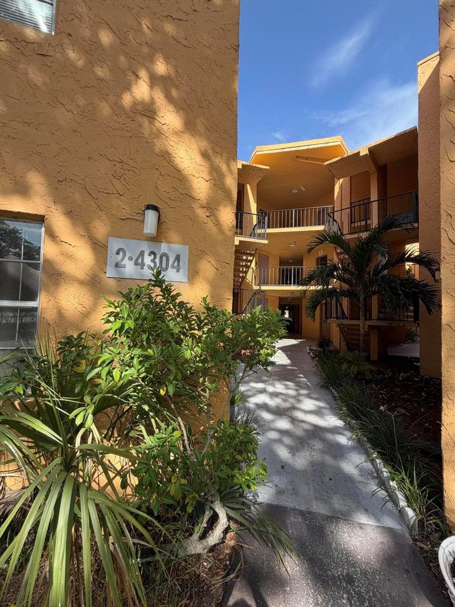 4304 NW 9th Ave # 2-3B, Deerfield Beach, FL 33064 — zdjęcie 2