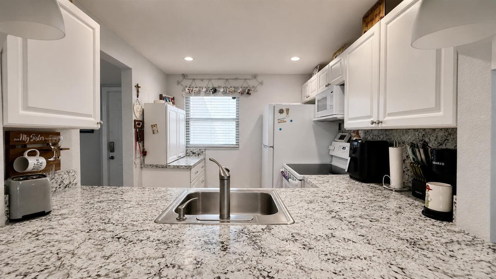 9480 Poinciana Place # 201, Davie, FL 33324