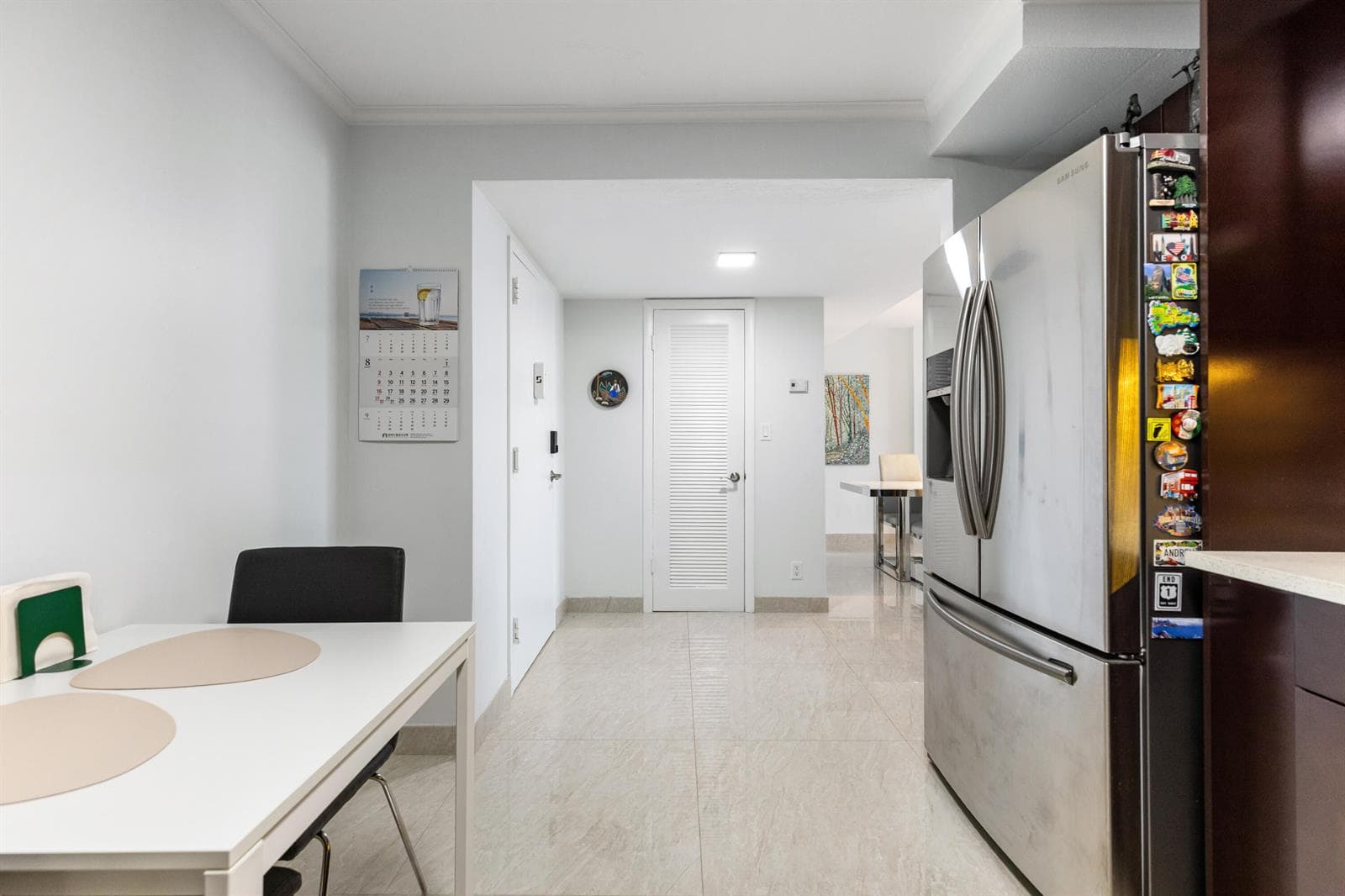 427 Golden Isles Drive, Hallandale Beach, FL 33009 — zdjęcie 4