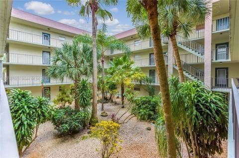 1820 N 81ST Avenue # 3404, North Lauderdale, FL 33068