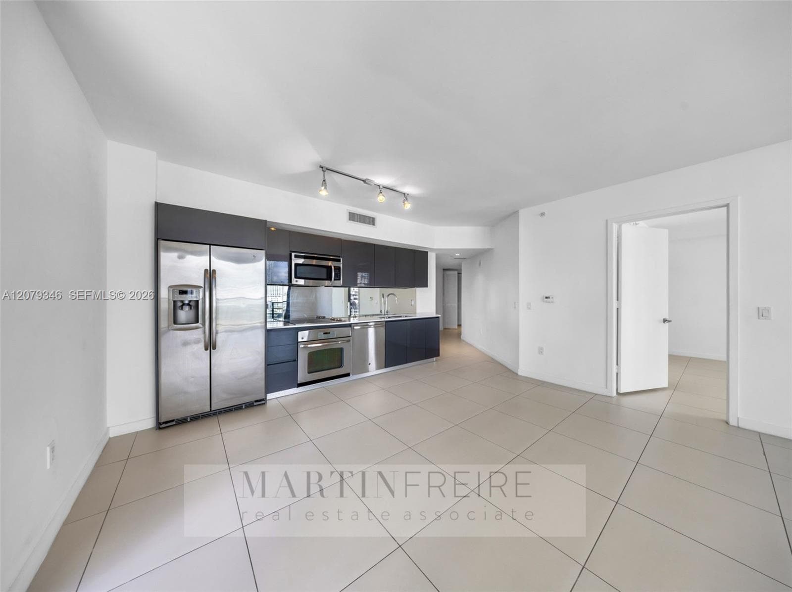 31 SE 6th St # 1402, Miami, FL 33131 — zdjęcie 3