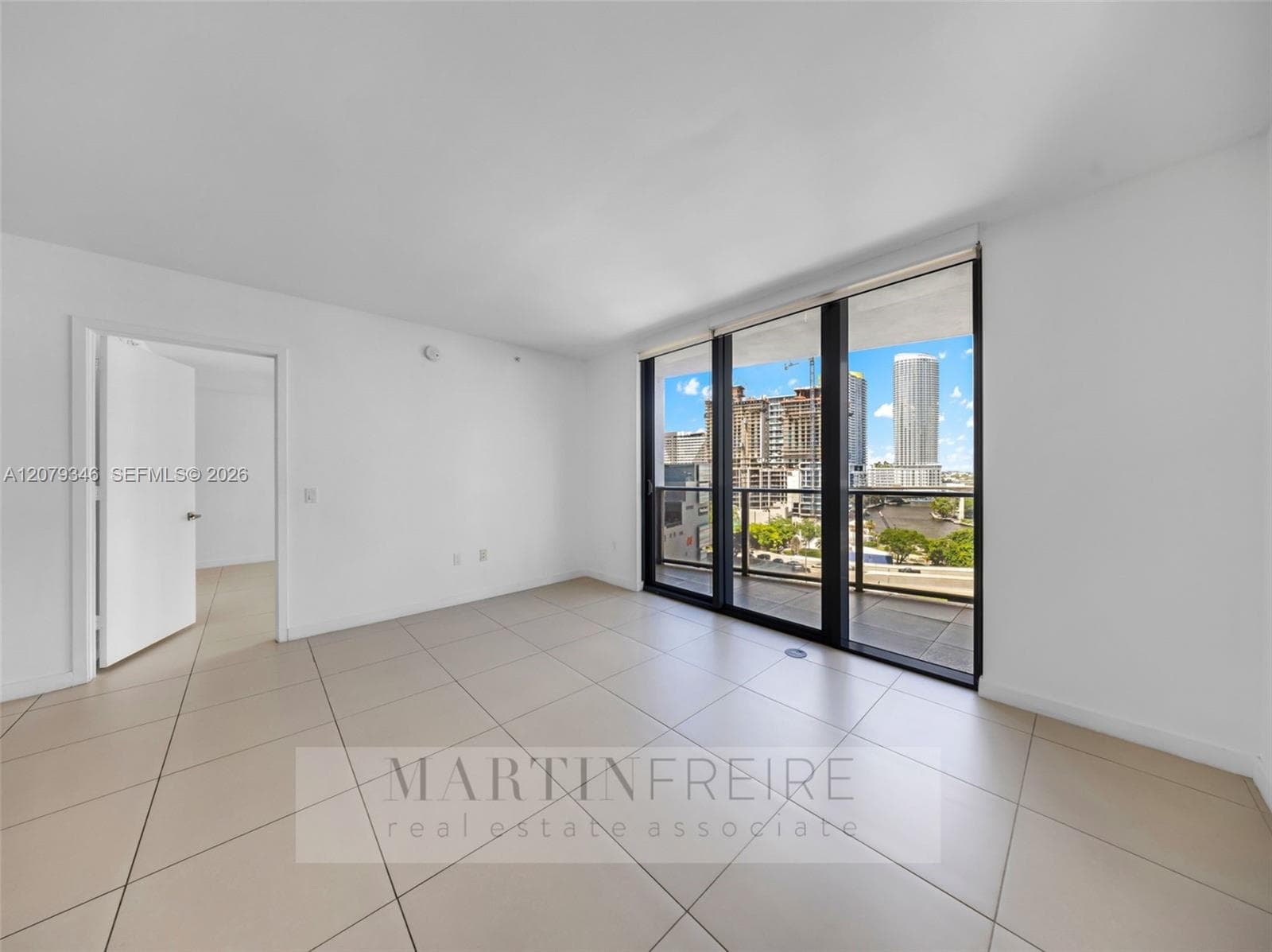 31 SE 6th St # 1402, Miami, FL 33131 — zdjęcie 4