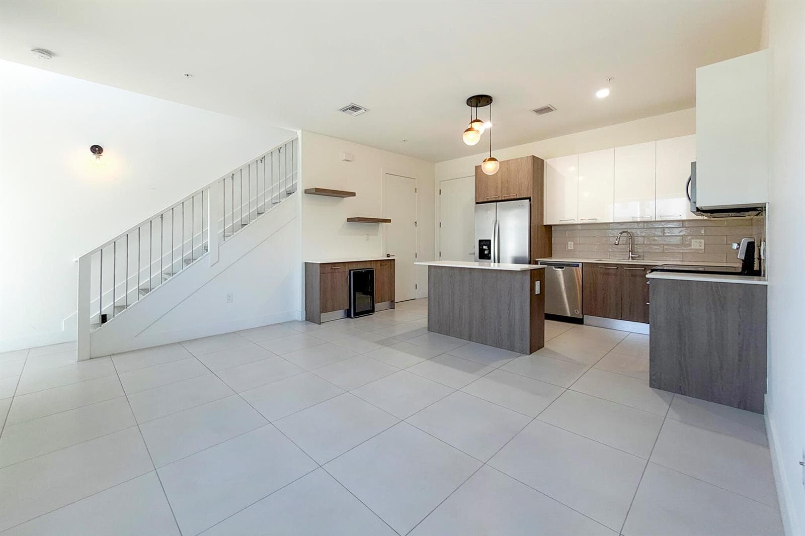 405 NE 35TH Court # 2, Oakland Park, FL 33334 — zdjęcie 4