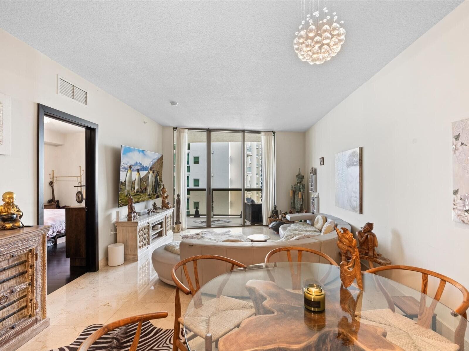 17275 Collins Avenue # Unit 2403, Sunny Isles Beach, FL 33160 — zdjęcie 3