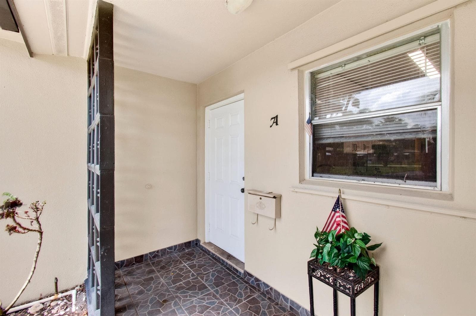 1057 E Circle Terrace, Delray Beach, FL 33445 — zdjęcie 2