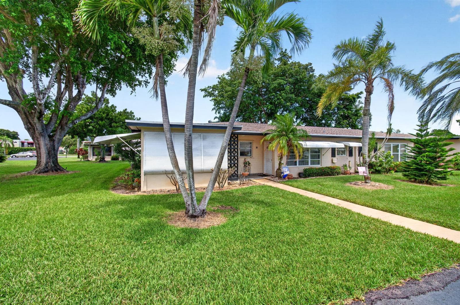 1057 E Circle Terrace, Delray Beach, FL 33445
