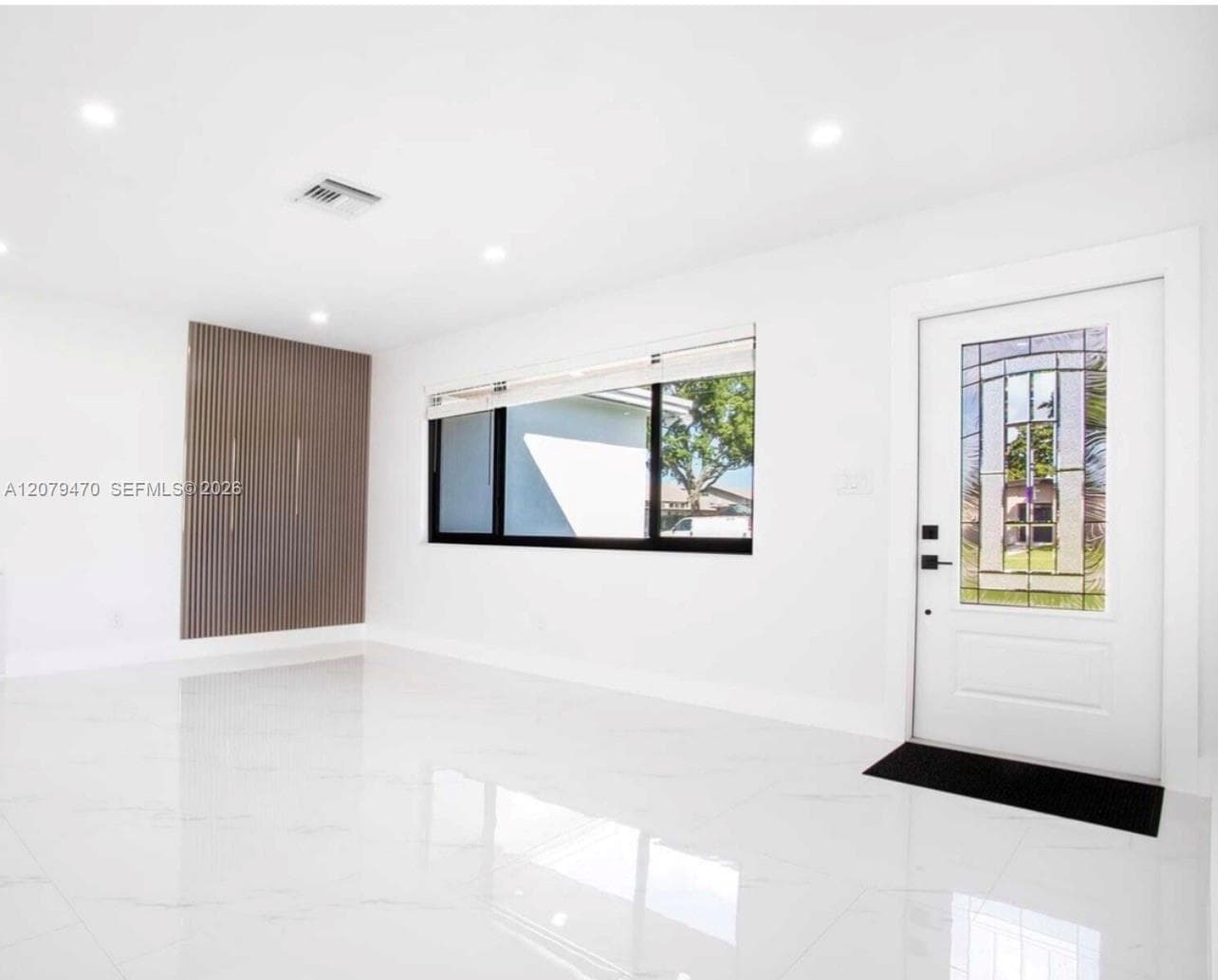 7710 Johnson St, Pembroke Pines, FL 33024 — zdjęcie 2