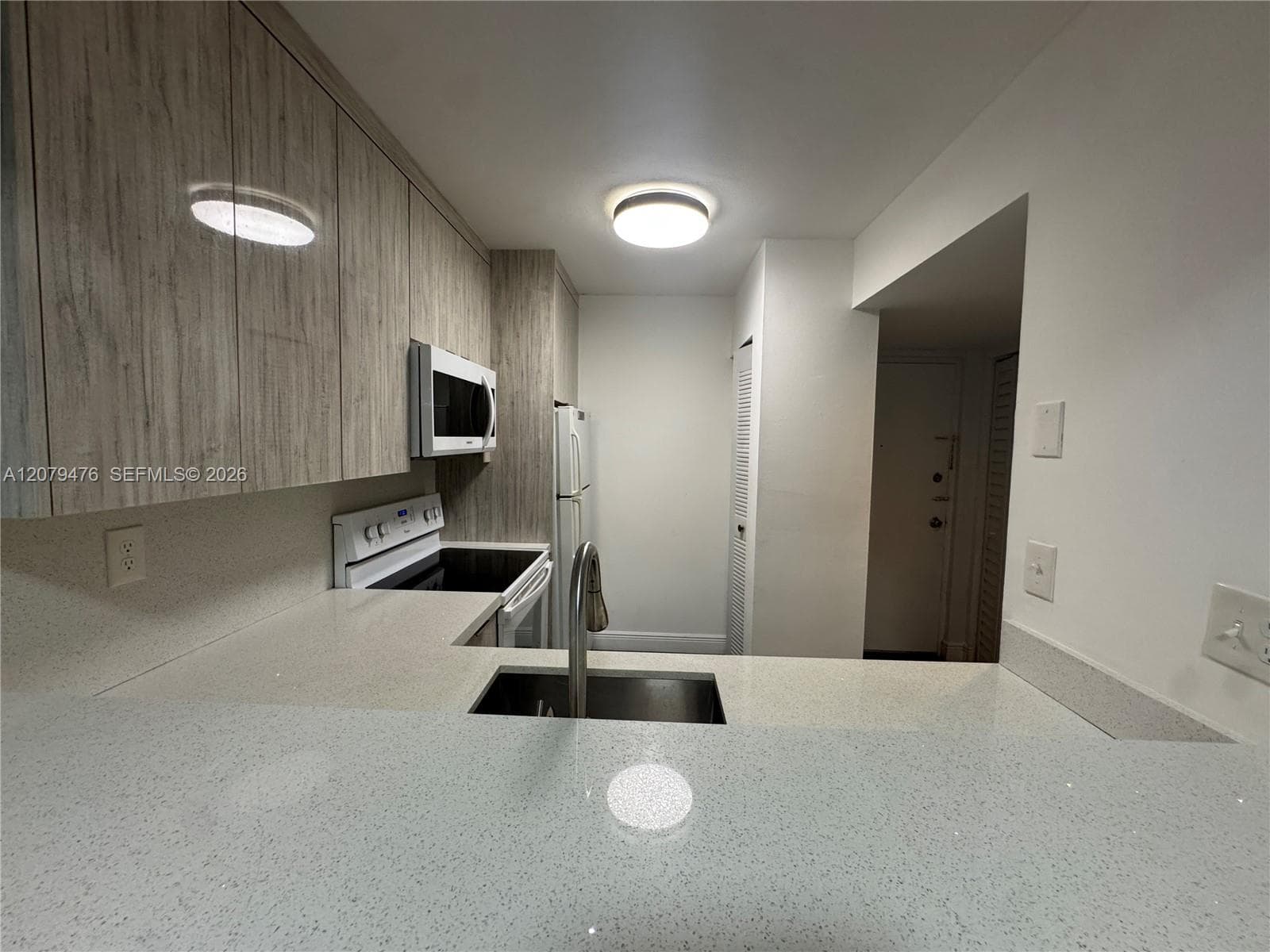 8002 SW 149th Ave # B408, Miami, FL 33193 — zdjęcie 4