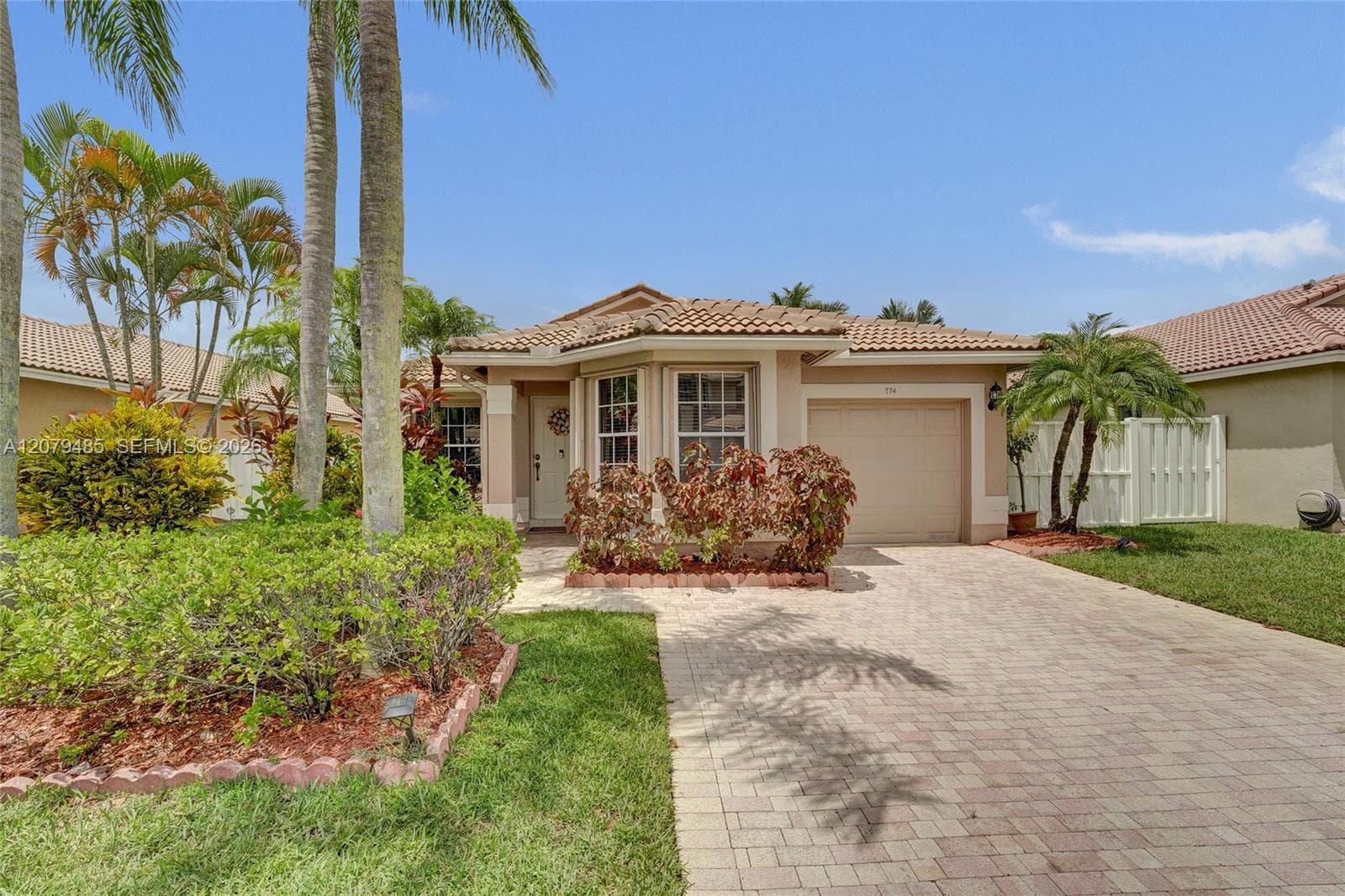 774 SW 120th Ave, Pembroke Pines, FL 33025 — zdjęcie 2