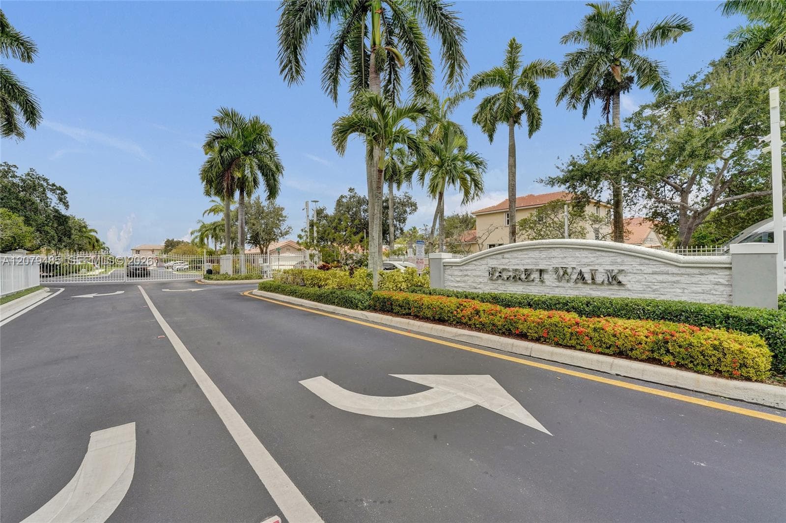 774 SW 120th Ave, Pembroke Pines, FL 33025