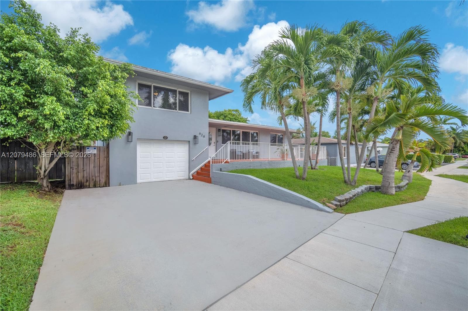 628 SW 4th St, Hallandale Beach, FL 33009