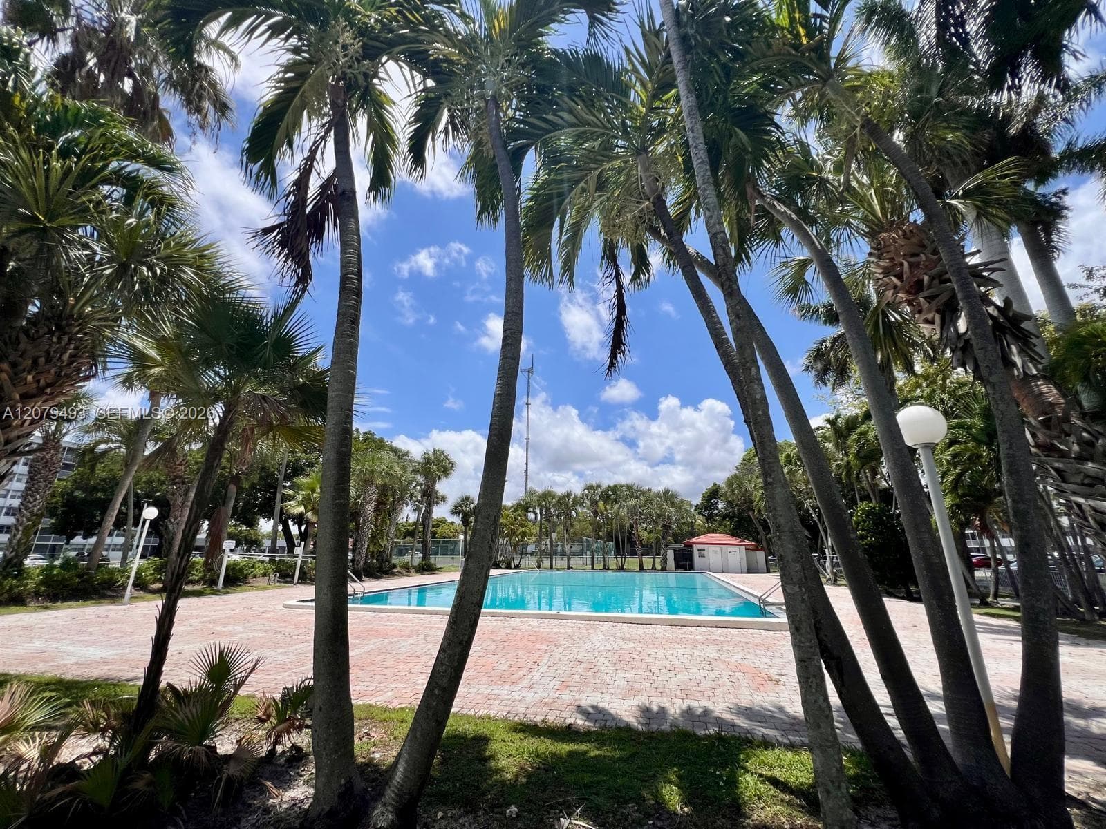 700 NW 214th St # 411, Miami Gardens, FL 33169