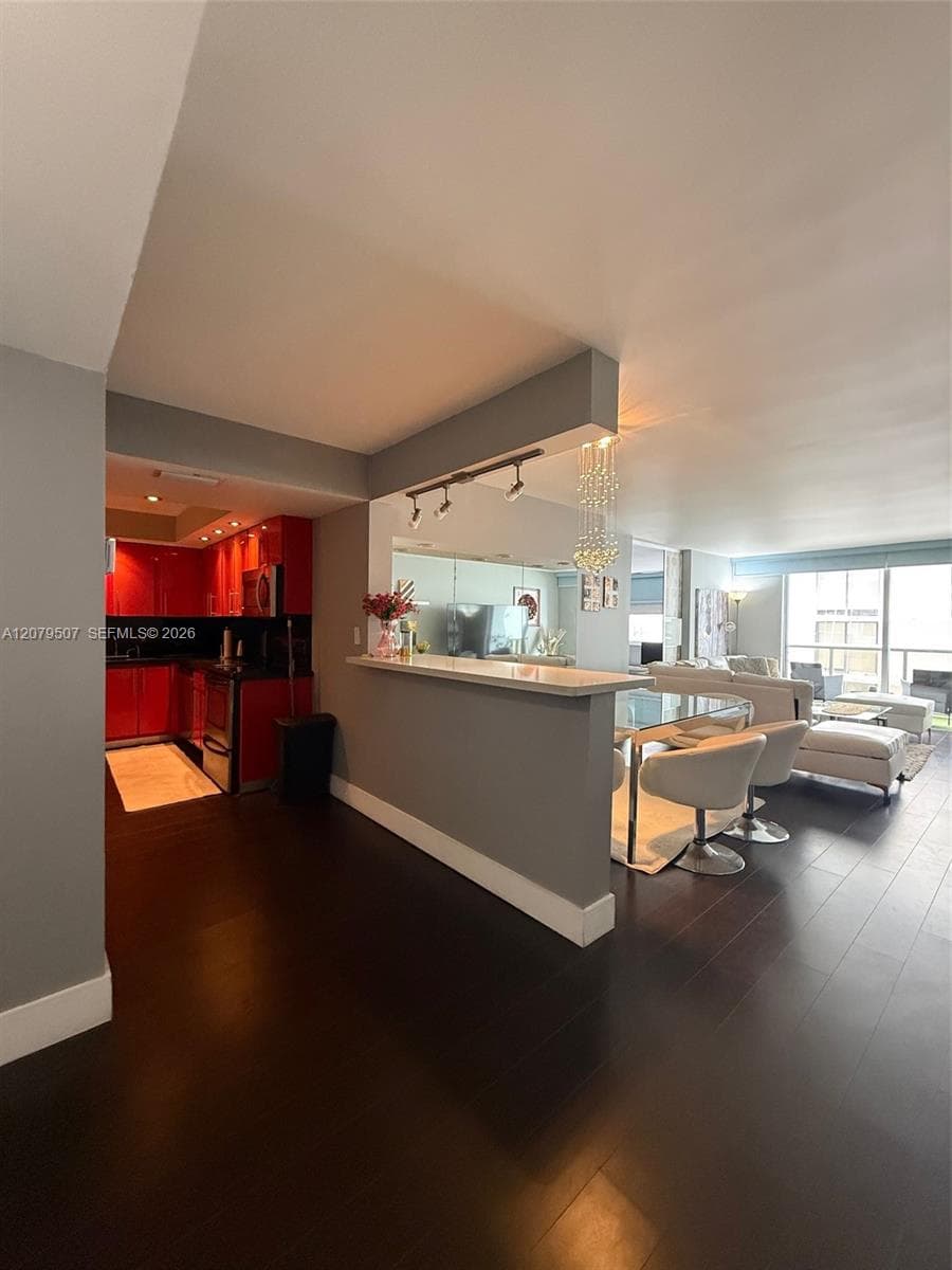 6039 Collins Ave # 1505, Miami Beach, FL 33140