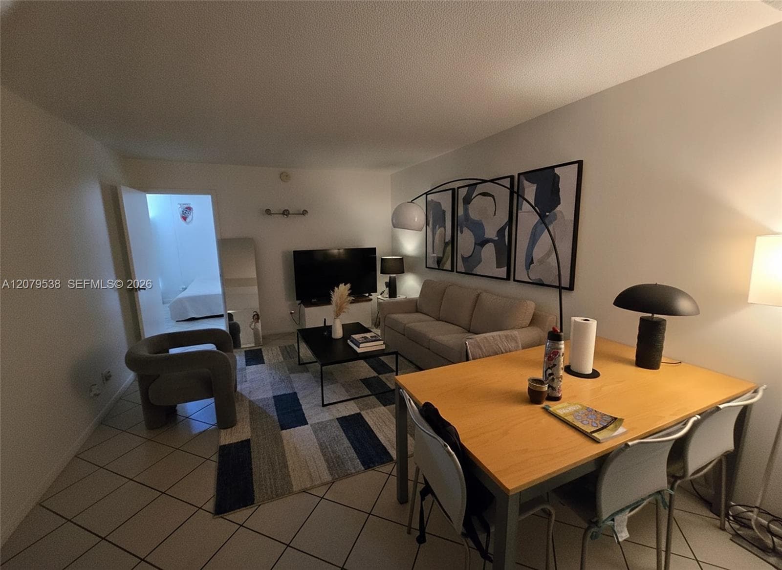 2420 Diana Dr # 203, Hallandale Beach, FL 33009 — zdjęcie 3