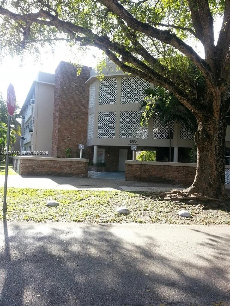 6580 Santona St # A3, Coral Gables, FL 33146