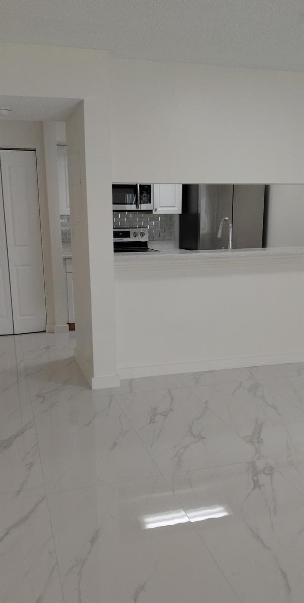 18276 MEDITERRANEAN Boulevard # 4-6, Hialeah, FL 33015 — zdjęcie 3