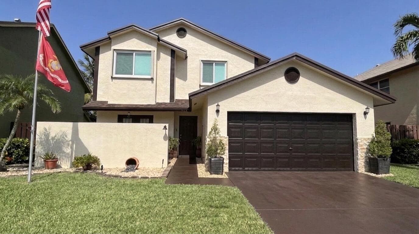 940 SW 96TH Avenue, Pembroke Pines, FL 33025