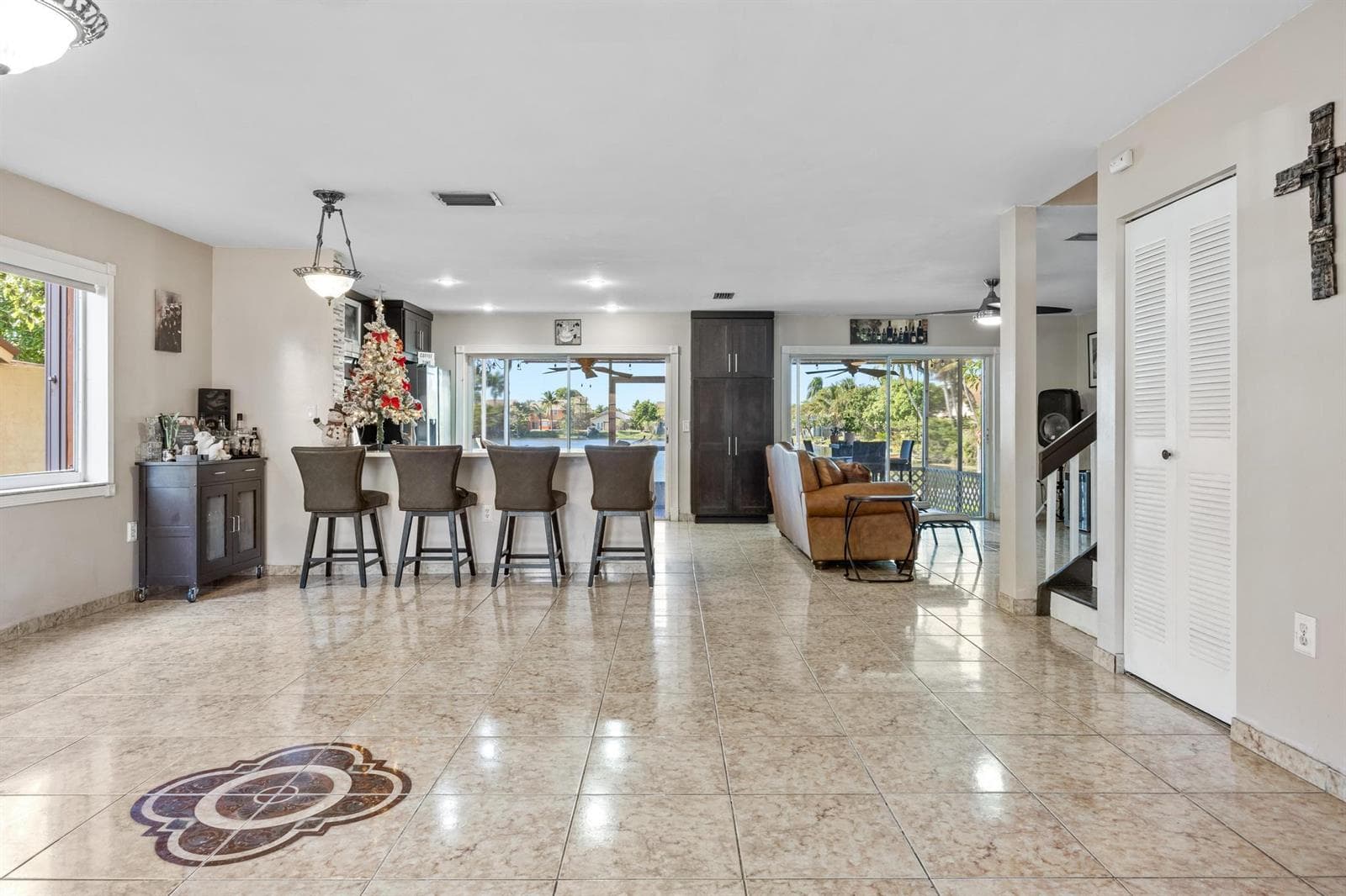 940 SW 96TH Avenue, Pembroke Pines, FL 33025 — zdjęcie 5