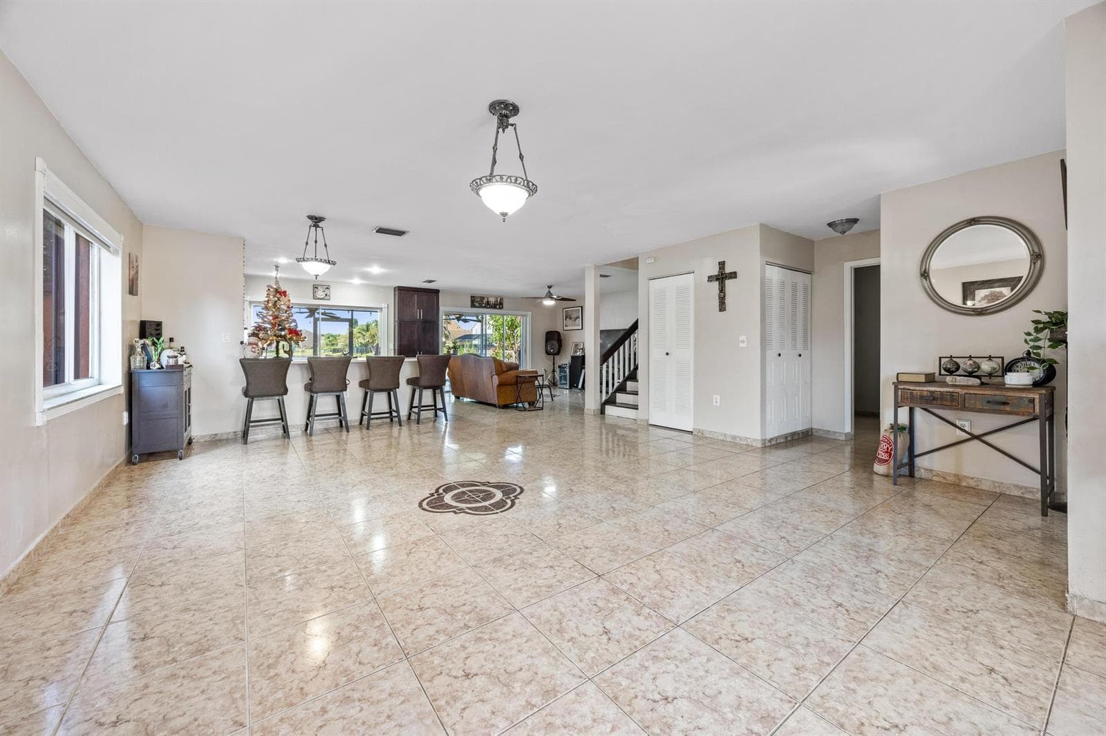 940 SW 96TH Avenue, Pembroke Pines, FL 33025 — zdjęcie 4