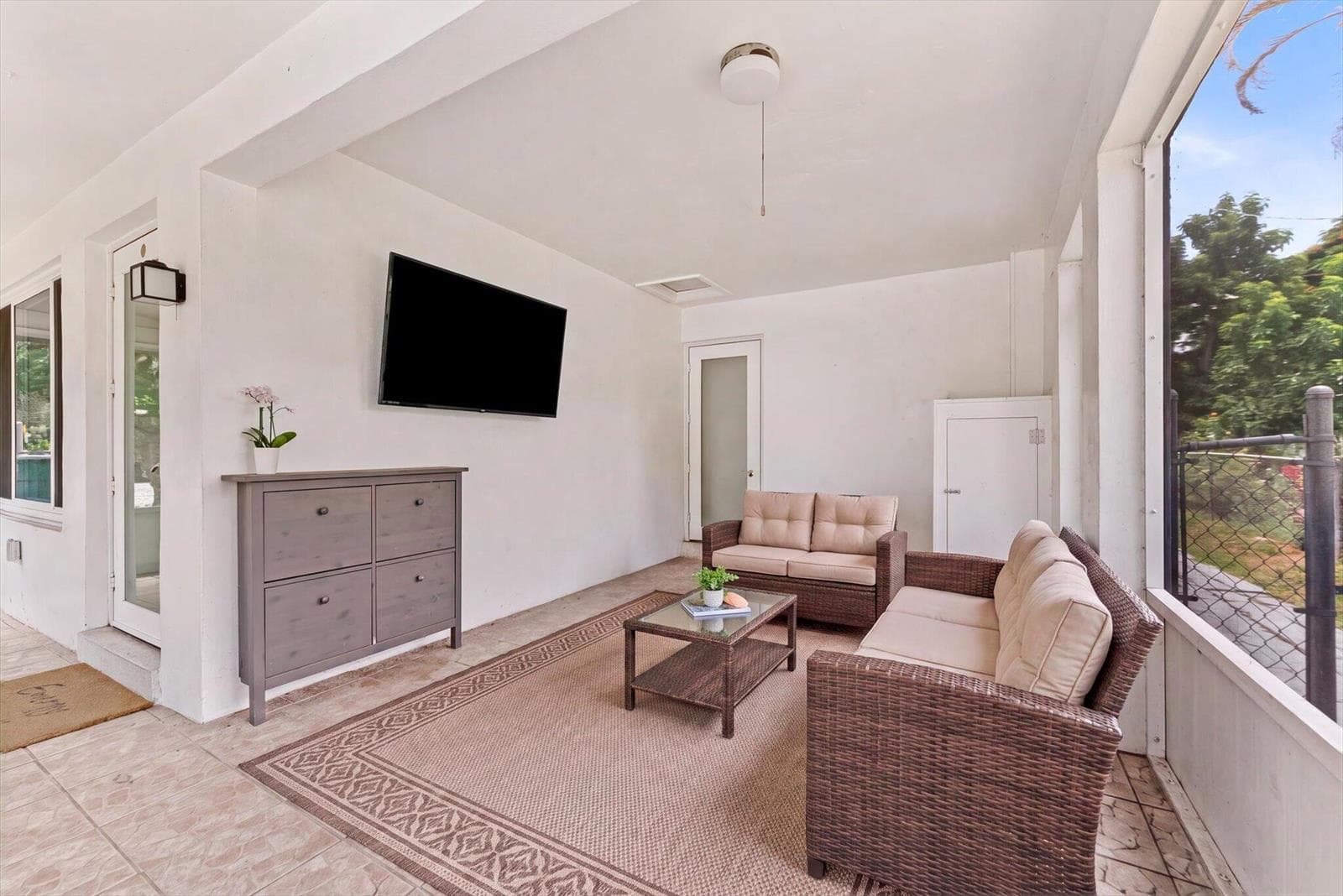 4641 SW 25TH Terrace, Dania Beach, FL 33312 — zdjęcie 3