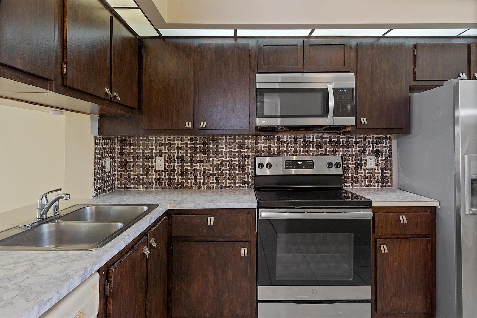 112 LAKE EMERALD Drive # 209, Oakland Park, FL 33309 — zdjęcie 3