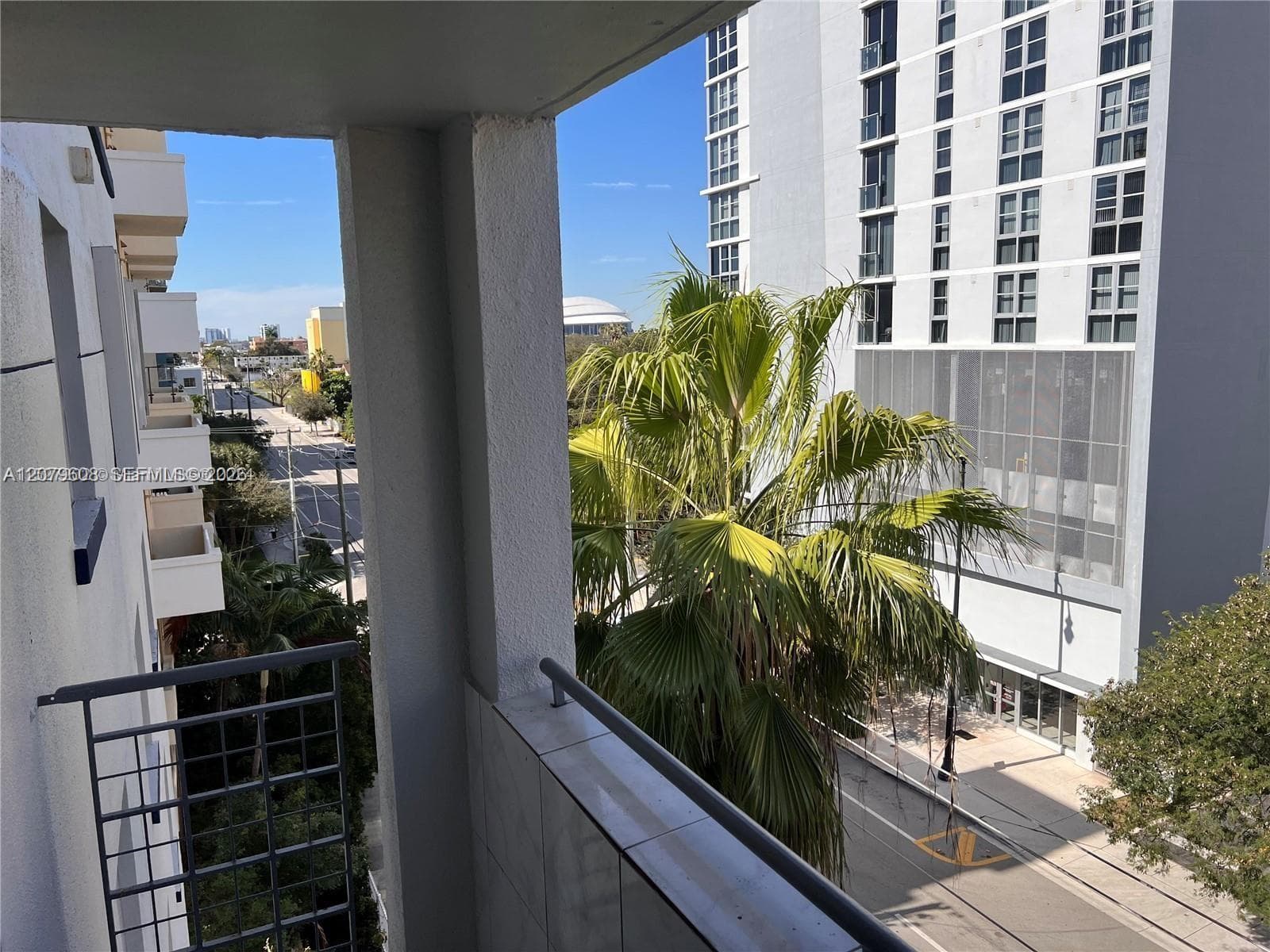 546 SW 1st St # 611, Miami, FL 33130 — zdjęcie 2