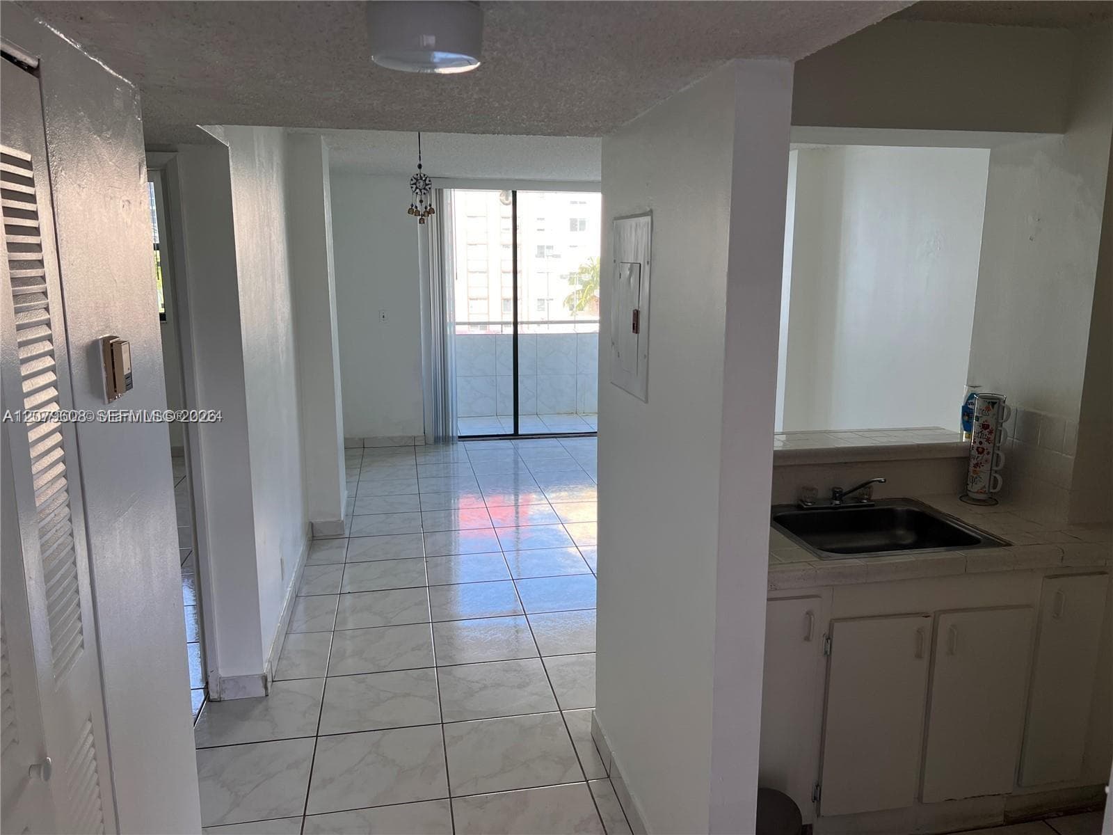 546 SW 1st St # 611, Miami, FL 33130 — zdjęcie 4